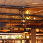 Americana ventilador de techo, latn antiguo, con aspas de madera de estlo tropical-colonial
