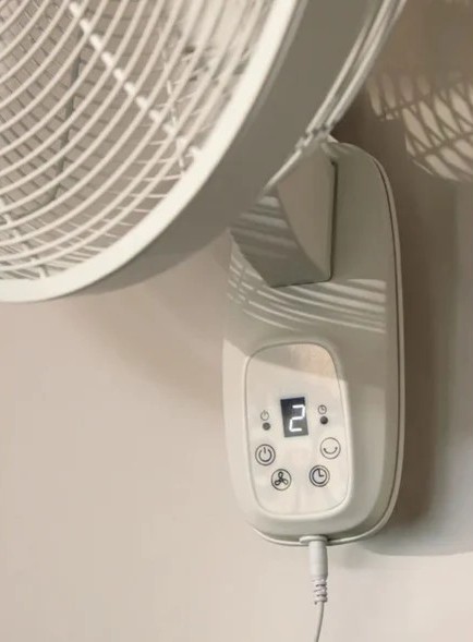 GLIDE DC 18IN Ventilador de pared blanco 6SP RC