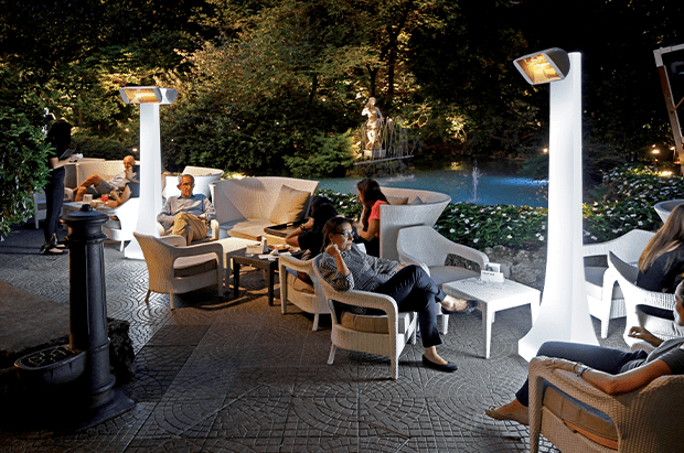 Heliosa Obelisk mit Heliosa 66 Amber 2000 W – Heizstrahler-Set